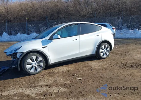 2021 Tesla Model Y Long Range Dual Motor All-Wheel Drive z USA, uszkodzony, nr VIN 5YJYGDEE1MF079521